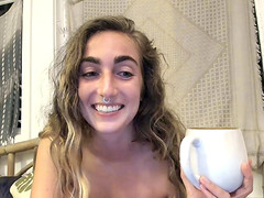 Attractive Amateur Chick Live Webcam Tease