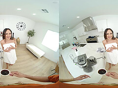 Naughty girlfriends: Lola Aiko